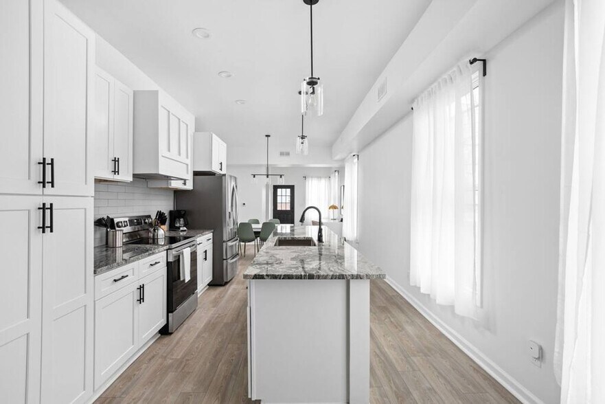 Building Photo - 25 N Highland Ave