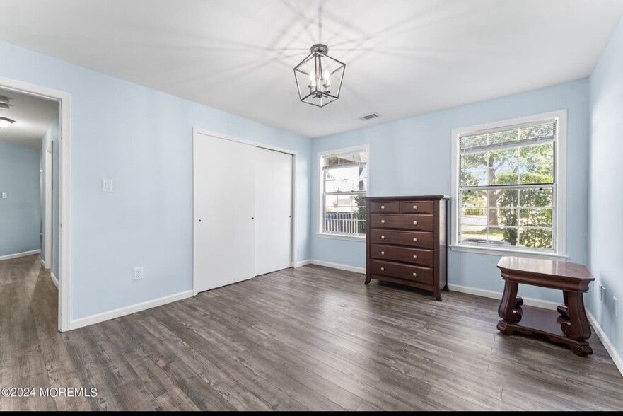 Building Photo - 339 Yorkshire Pl