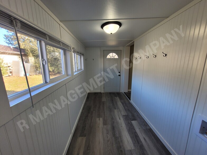 Building Photo - 4009 N 6th St