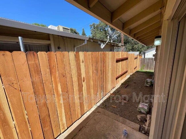 Building Photo - 6416 Miles Ln