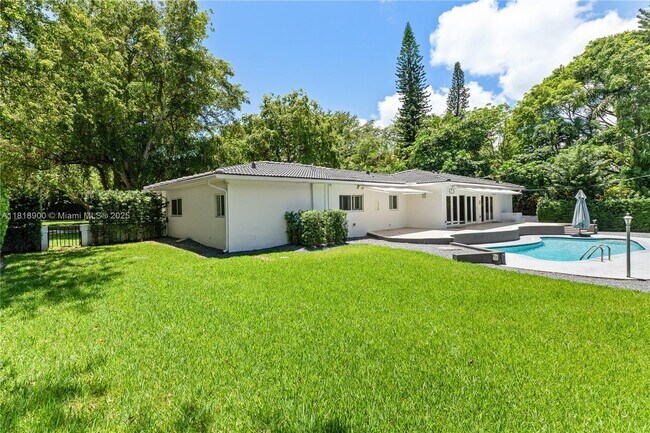 Building Photo - 601 Tibidabo Ave