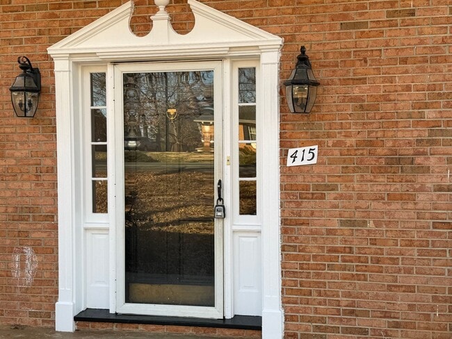 Building Photo - 415 Carrsbrook Dr