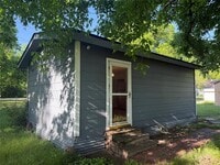 Building Photo - 117 Bowie St