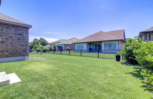 Building Photo - 104 Kyndals Meadow Cove