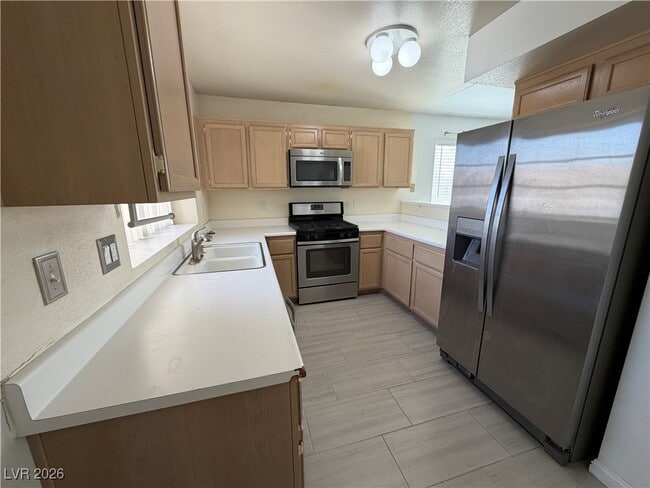 Building Photo - 2335 Bowstring Dr