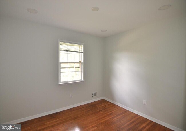 Building Photo - 14011 Eagle Ct