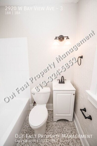 Building Photo - 2920 W Bay View Ave