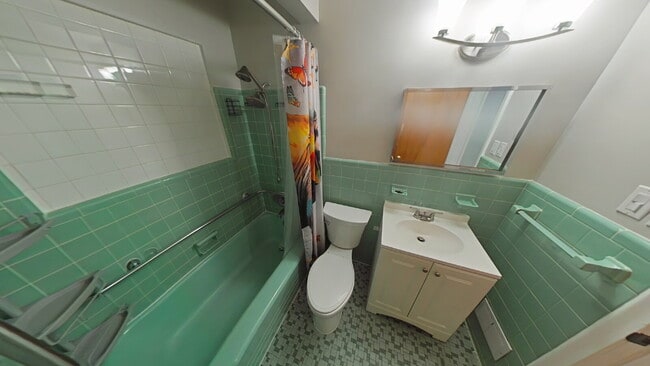 Building Photo - "3-Bed Home with Ample Space & Comfort in Clinton Township!"