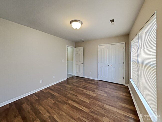 Building Photo - 7219 William Reynolds Dr