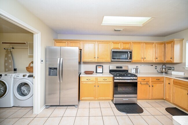 Building Photo - 12122 Lucky Meadow Dr