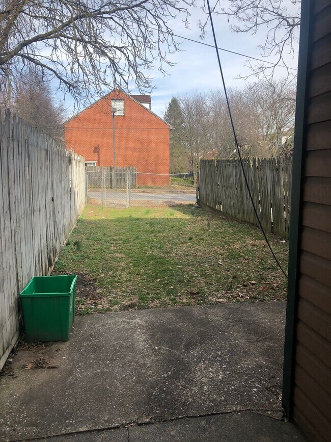 Building Photo - Charming 3 bedroom home in York, PA!