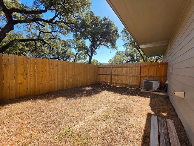 Building Photo - Townhome for Rent