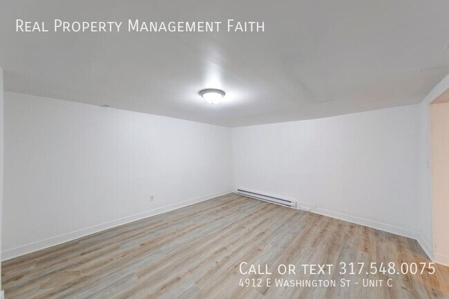 Building Photo - 4912 E Washington St