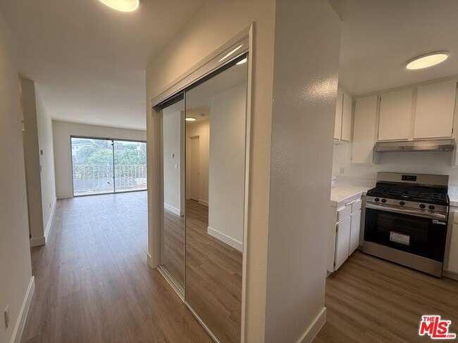 Building Photo - 523 Ashland Ave