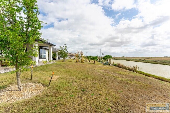 Building Photo - 86 Torrey Pines Dr