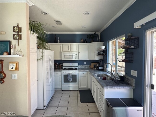 Building Photo - 1058 Warm Canyon Way