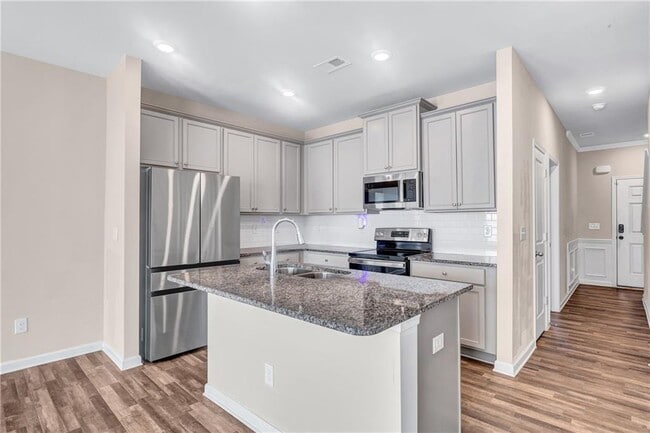 Building Photo - 585 McWilliams Rd SE