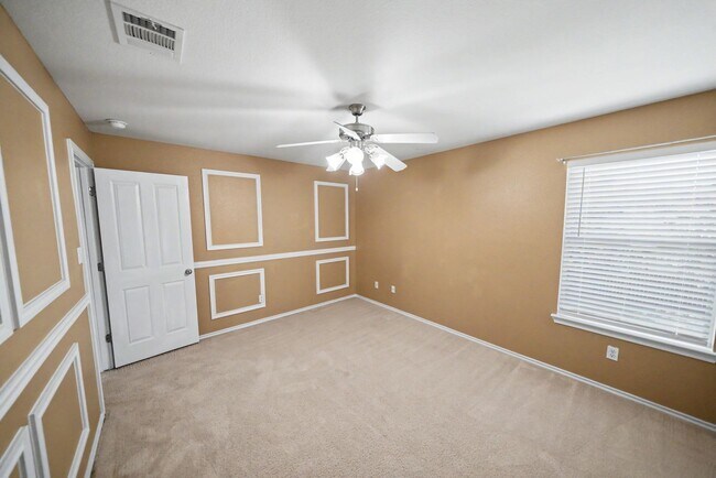 Building Photo - Spacious Cibolo Home Near Steele High School - Realtor Commission: $500