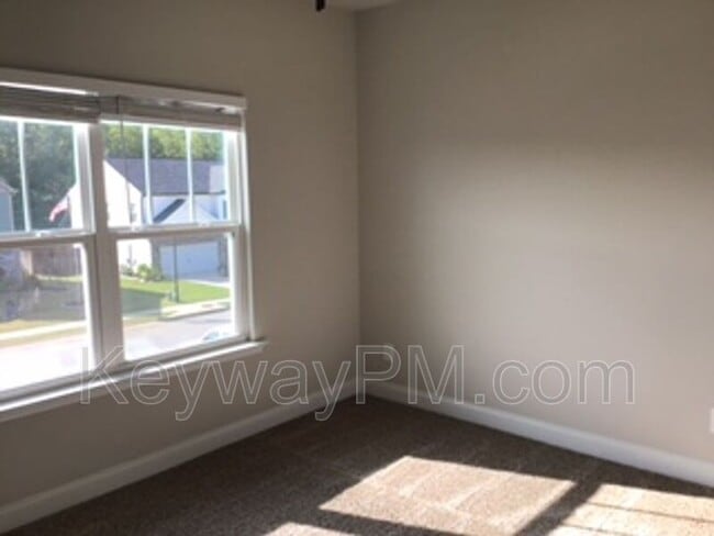 Building Photo - 618 Turtle Crk Ln