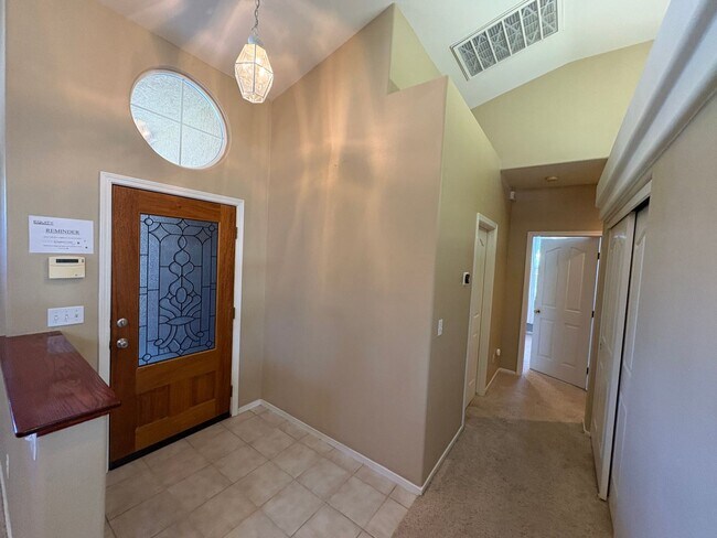 Building Photo - 1523 E Monte Vista Ct
