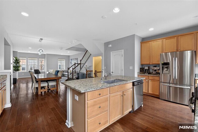 Building Photo - 56 Wesmont Drive