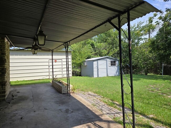 Building Photo - 3/2 Home in Robinson ISD