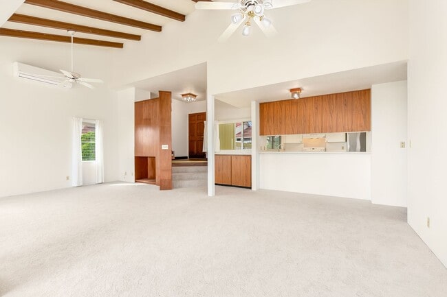 Building Photo - Mariner's Ridge SPACIOUS 4 bedroom, 3.5 ba...
