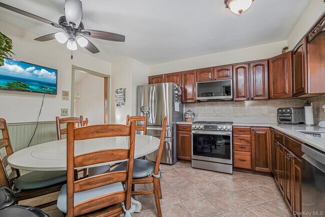 Building Photo - 317 Darlington Ave