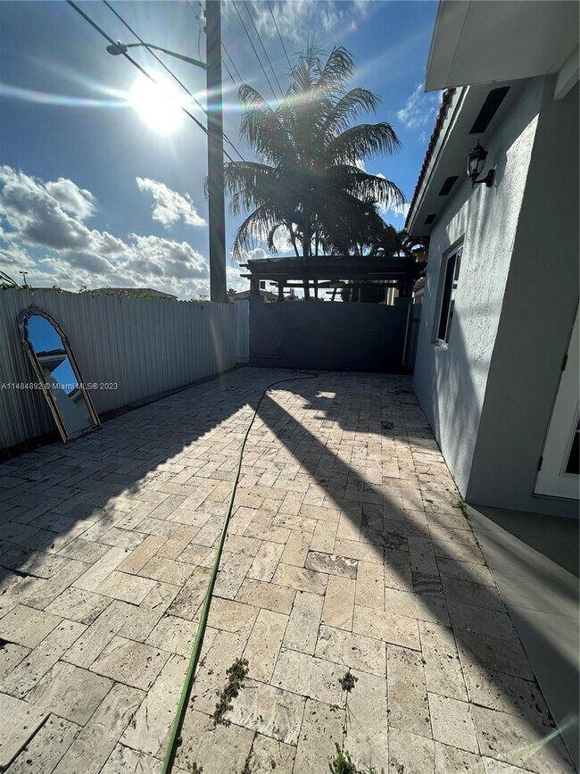 Building Photo - 16124 SW 55th Terrace