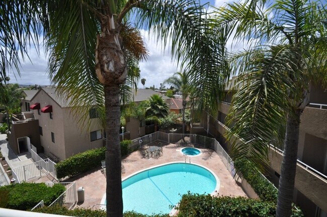 Building Photo - 2 Bedroom 2 Bath Condo with Pool and Private Parking Space