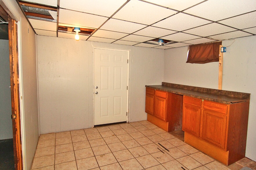 Building Photo - 1420 Wayne St