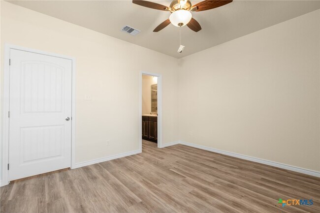 Building Photo - 103 Levi Ct