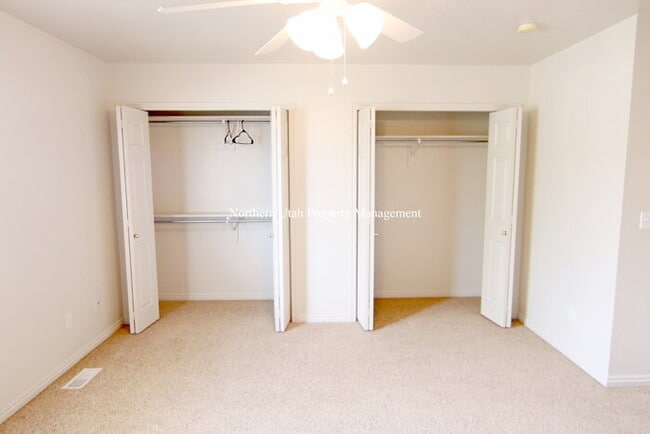 Building Photo - 2 Bed, 1.5 Bath, HVAC
