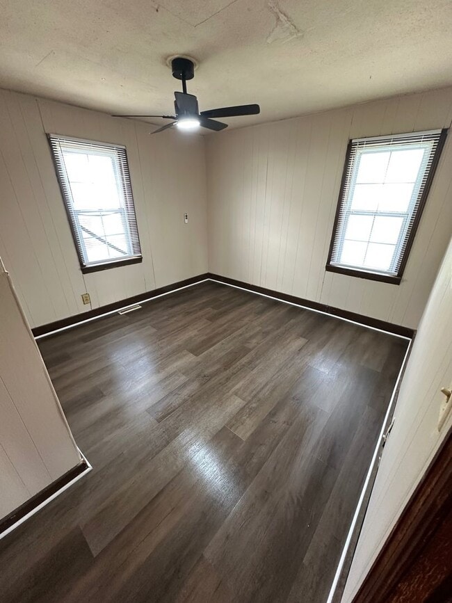 Building Photo - St. James Location