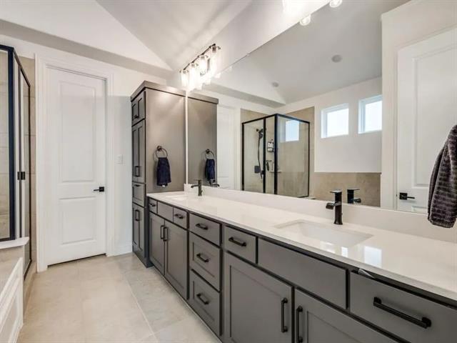 Building Photo - 10482 Great Days Dr