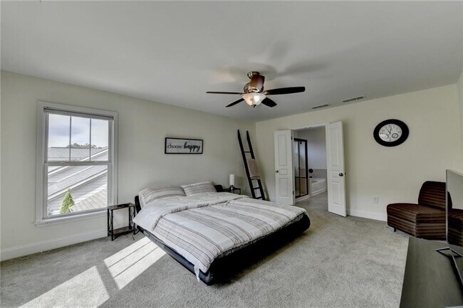 Building Photo - 1640 Primrose Park Rd