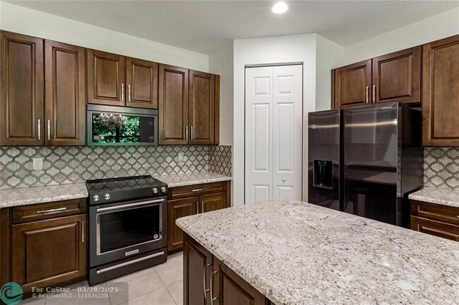 Building Photo - 8127 Rainforest Jasper Ln