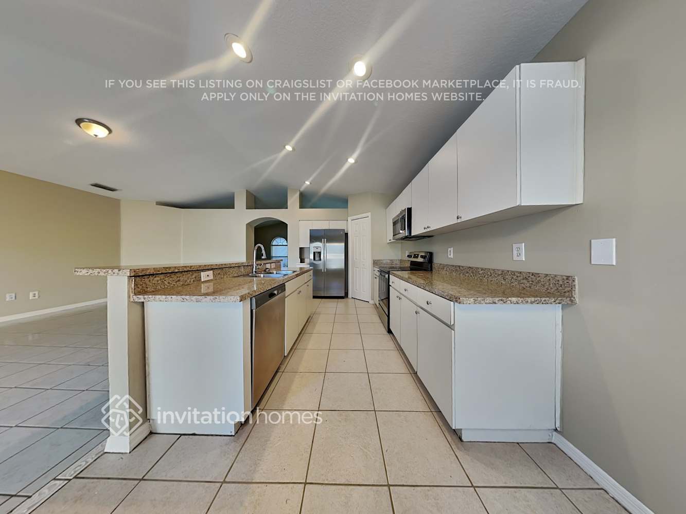 Building Photo - 717 Sand Ridge Dr