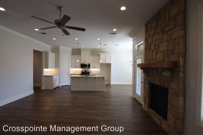 Building Photo - 4 br, 2.5 bath House - 1243 Nate Circle