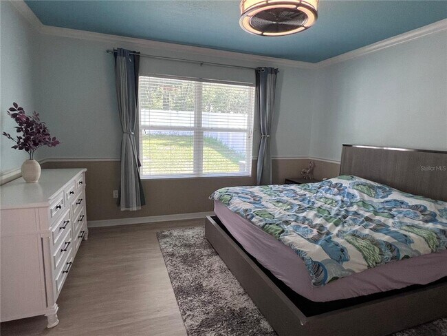 Building Photo - 10120 Hawk Storm Ave