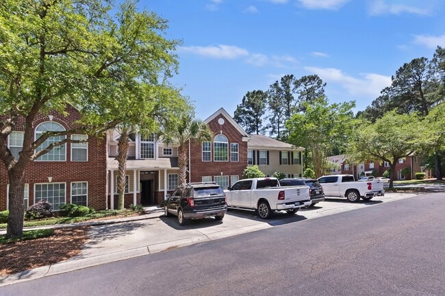 Building Photo - 1745 Wyngate Cir