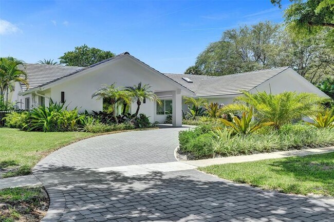Building Photo - 2800 Banyan Blvd Cir NW