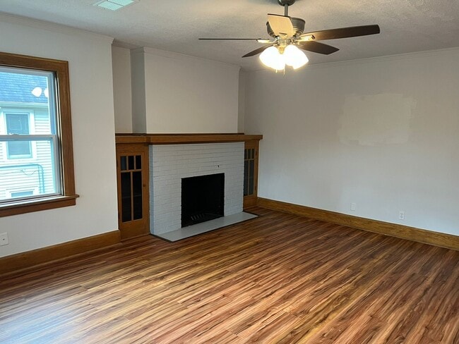 Building Photo - 1040 Haskell Ave