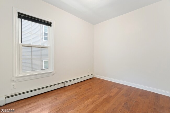 Building Photo - 66 N 15th St