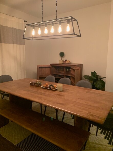 Dining Area - 16108 Coolidge Ave