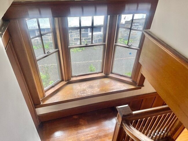 Building Photo - 47 Pleasant St