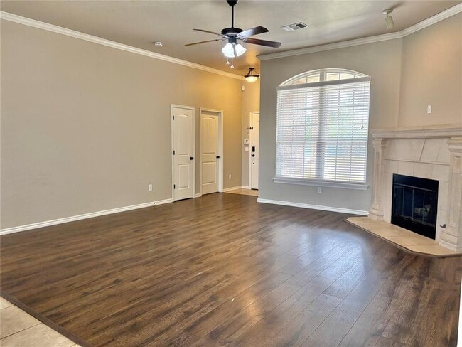 Building Photo - 517 SW 44th St