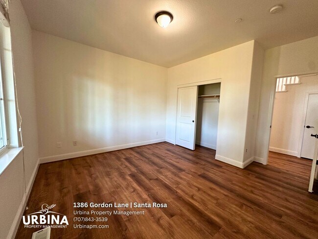 Building Photo - 1386 Gordon Ln
