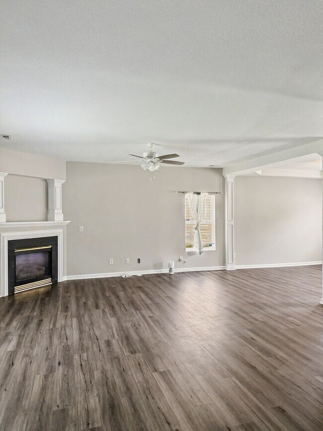 Building Photo - 2717 Forest Grove Ct