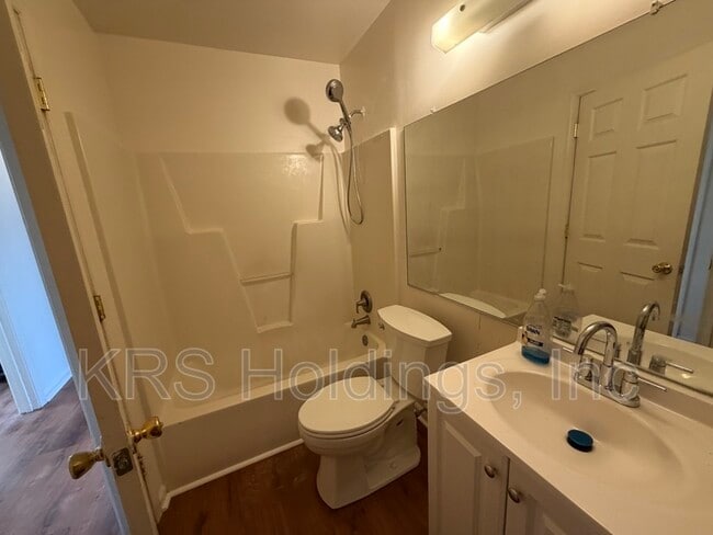 Building Photo - 1222 Corkwood Cir